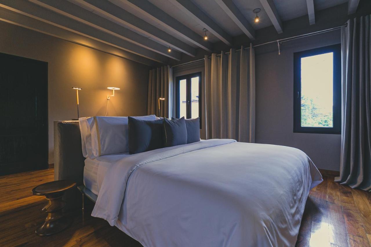 Dos Casas Hotel & Spa Альенде Экстерьер фото